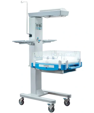 Cuna Térmica de Calor Radiante NK-C1 para cuidados neonatales con pantalla digital, servocontrol y calentador giratorio.